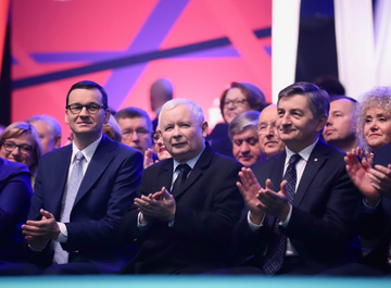 Mateusz Morawiecki, Jarosław Kaczyński i Marek Kuchciński na konwencji PiS