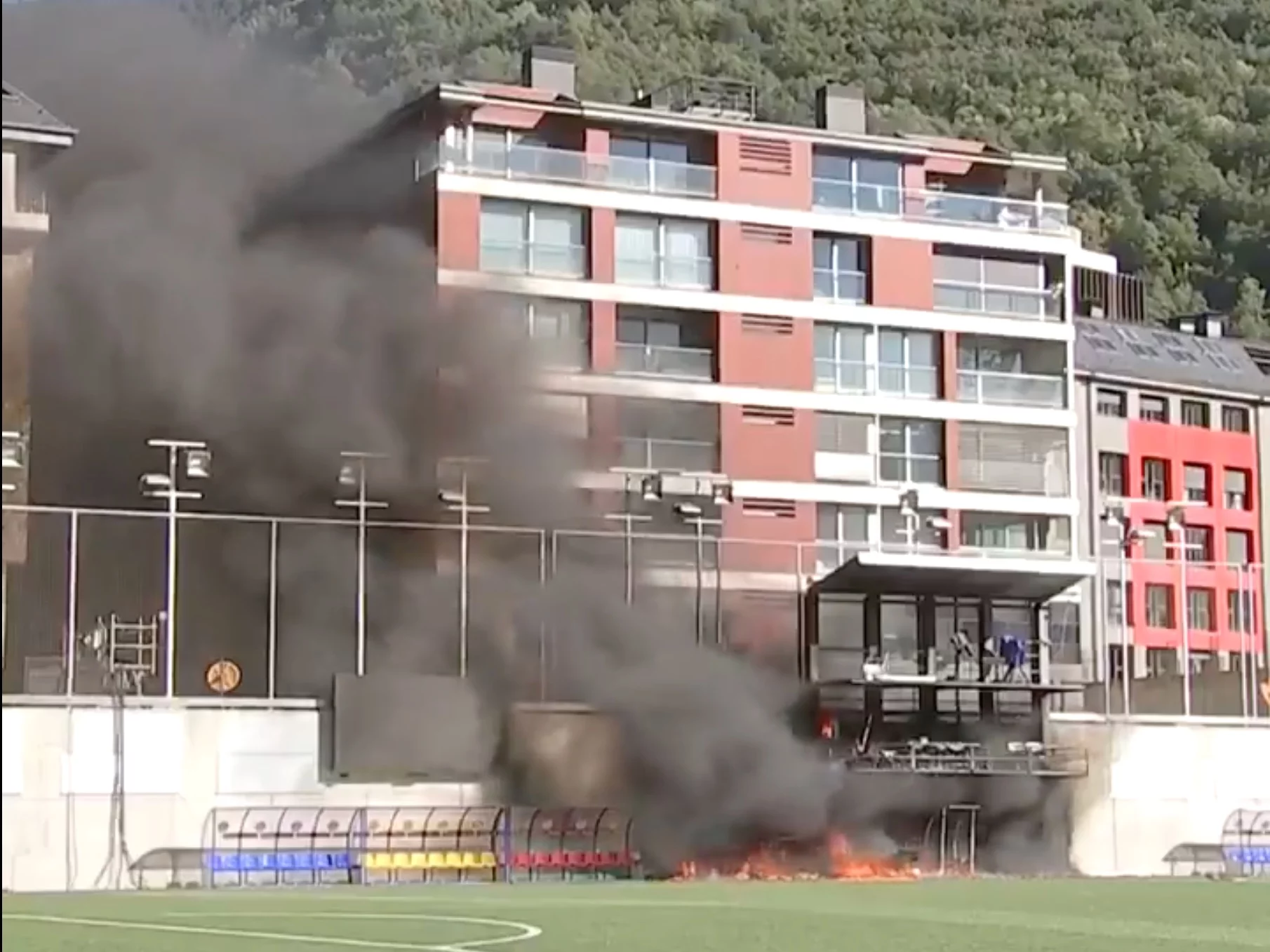 Ogień na Estadi Nacional