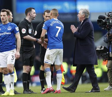 Mecz Premier League pomiędzy Evertonem i Manchesterem United