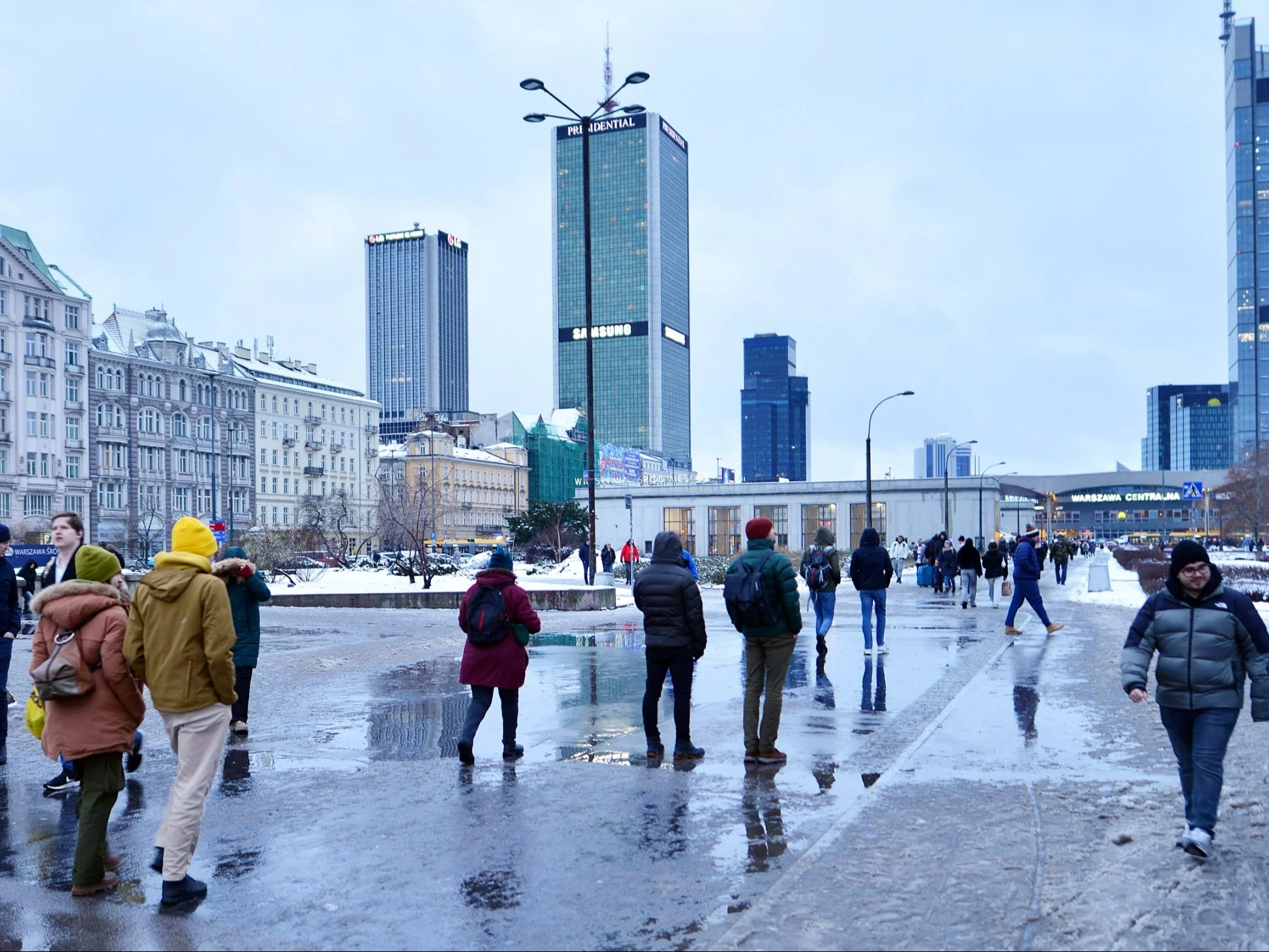 Połowa Polaków zarabia poniżej tej kwoty. GUS odkrył karty