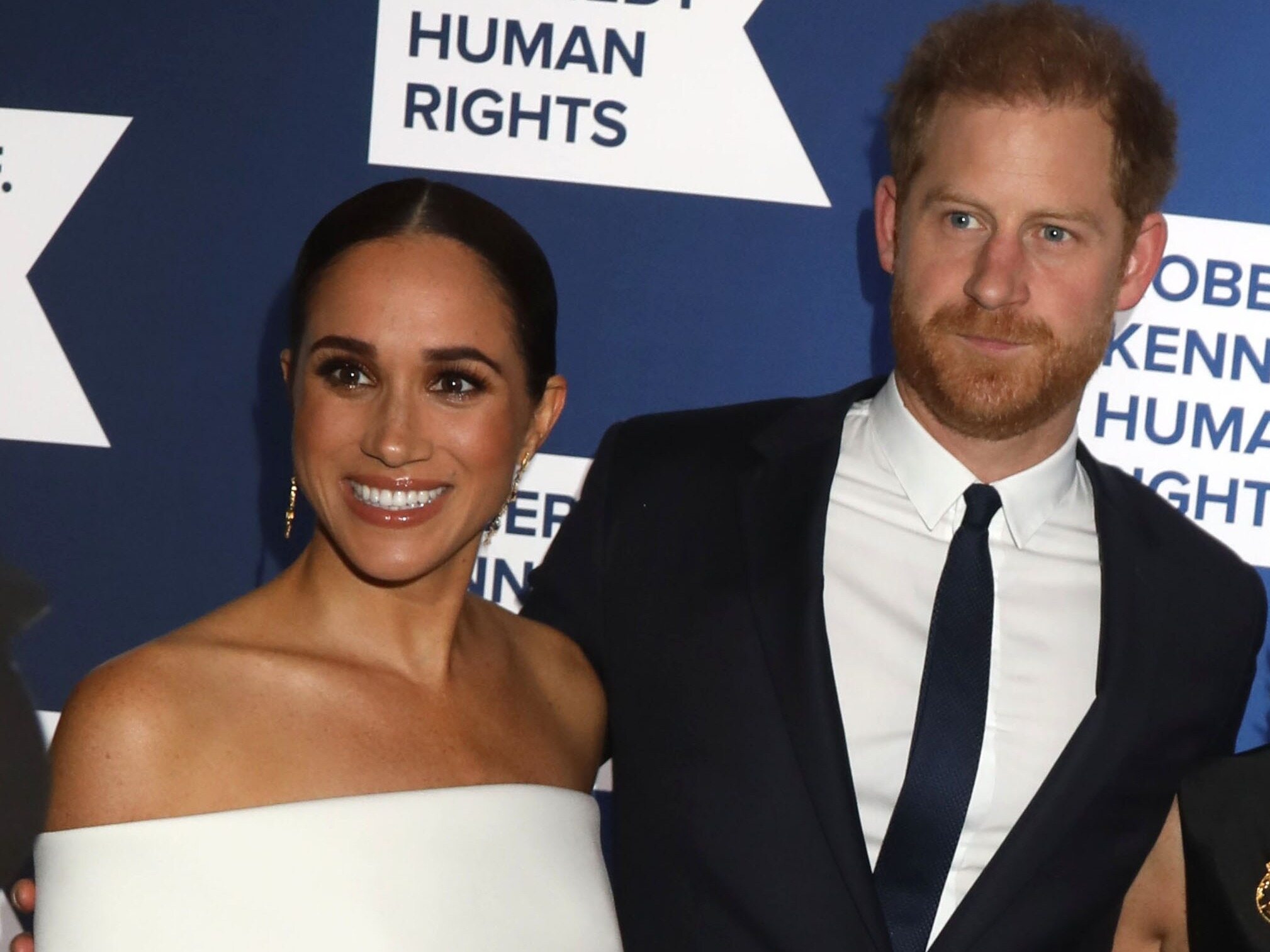 Meghan Markle Złożyła Pozew O Rozwód I Zażądała Astronomicznej Kwoty Sensacyjna Plotka Obiegła 