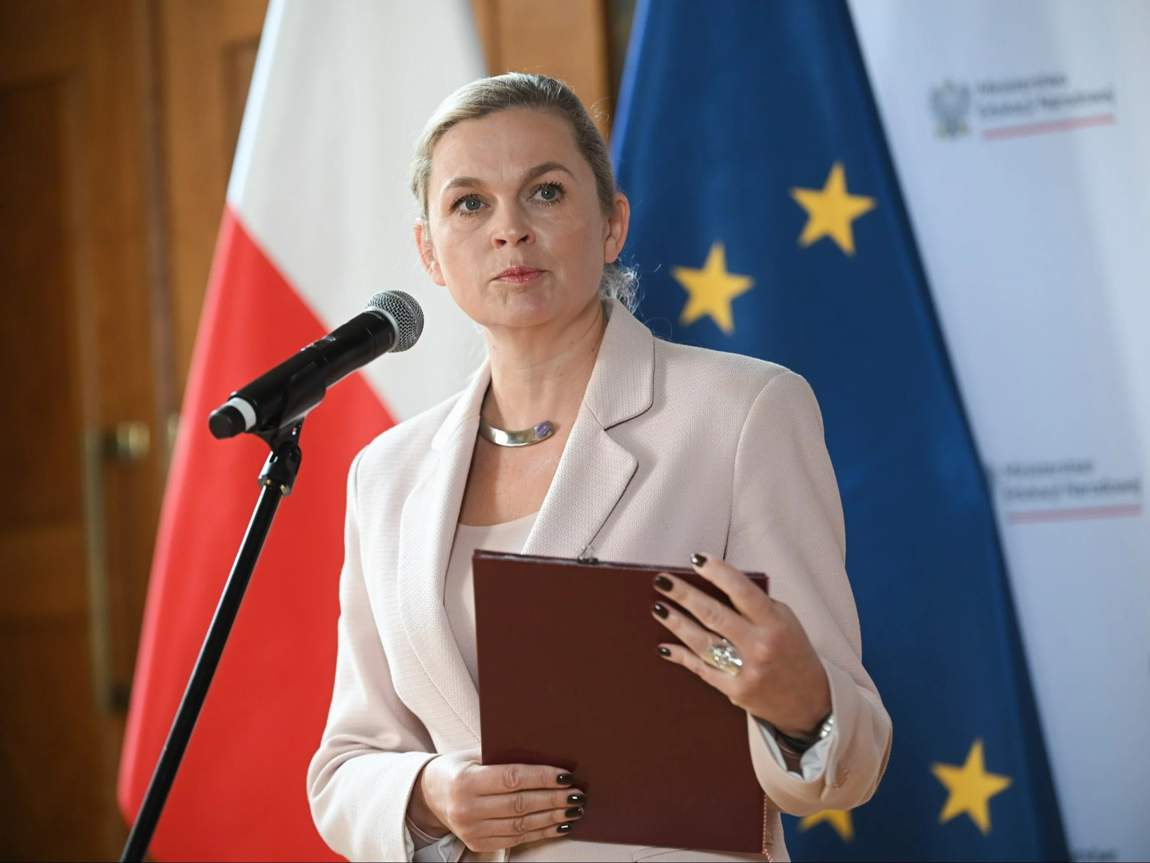 Zawrzało po decyzjach MEN, Nowacka reaguje. „Tego nikt już nie odkręci”