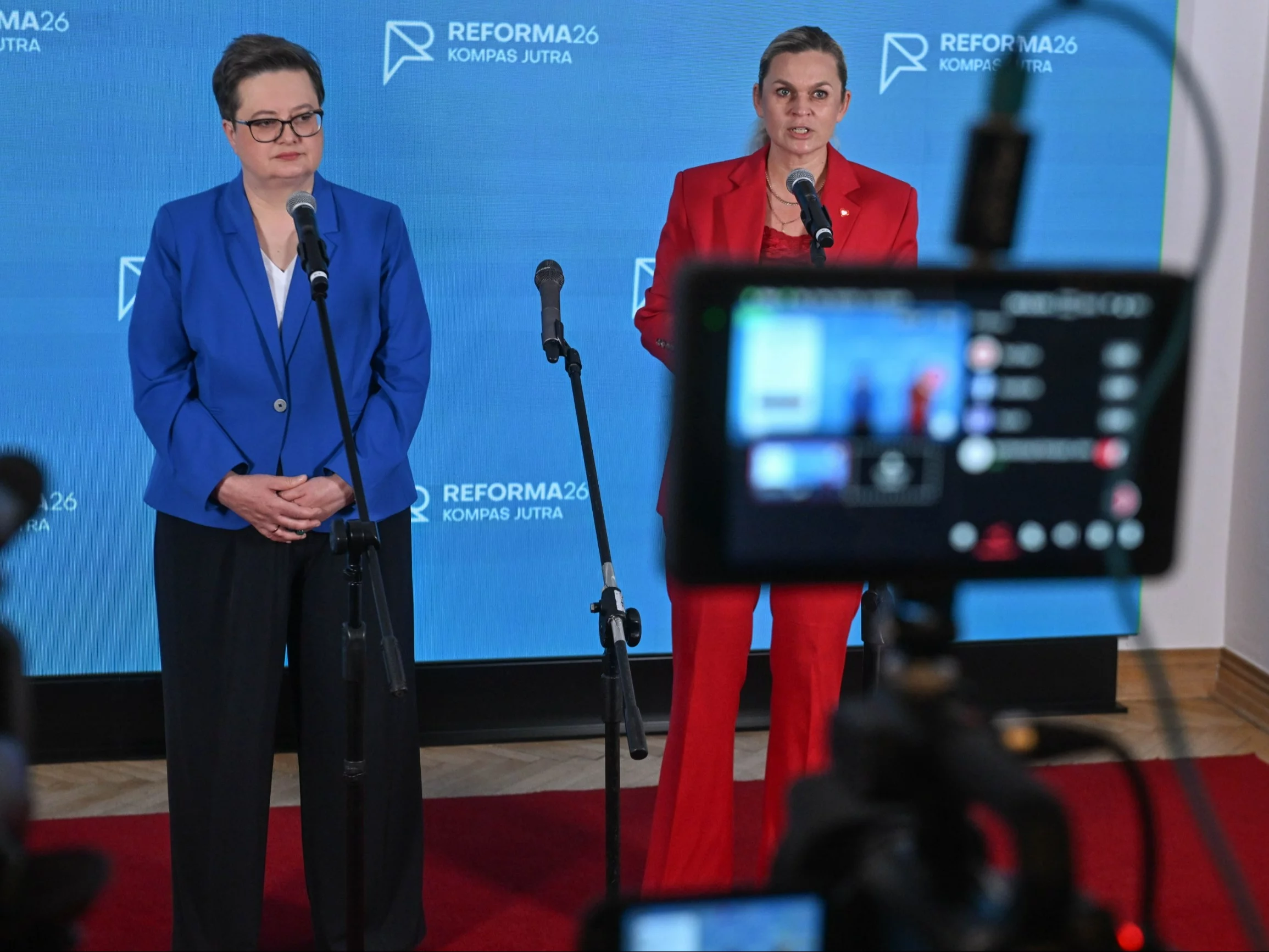 Katarzyna Lubnauer i Barbara Nowacka na konferencji prasowej