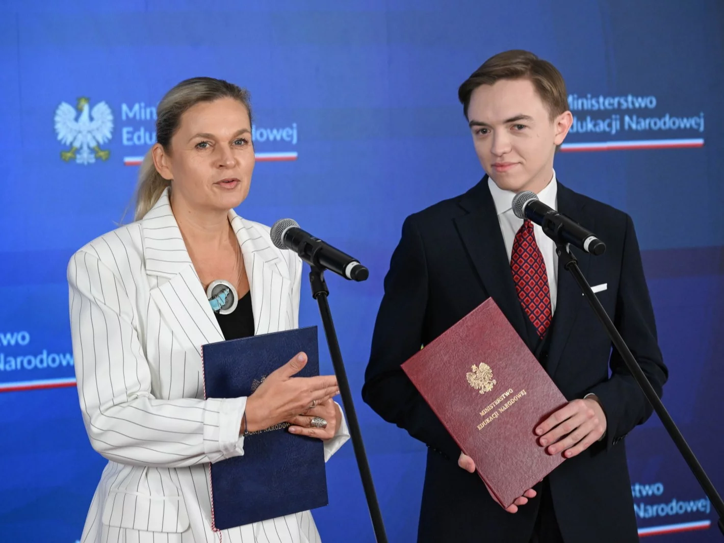 MEN ominął weto prezydenta. Do tego samego namawia szkoły i samorządy