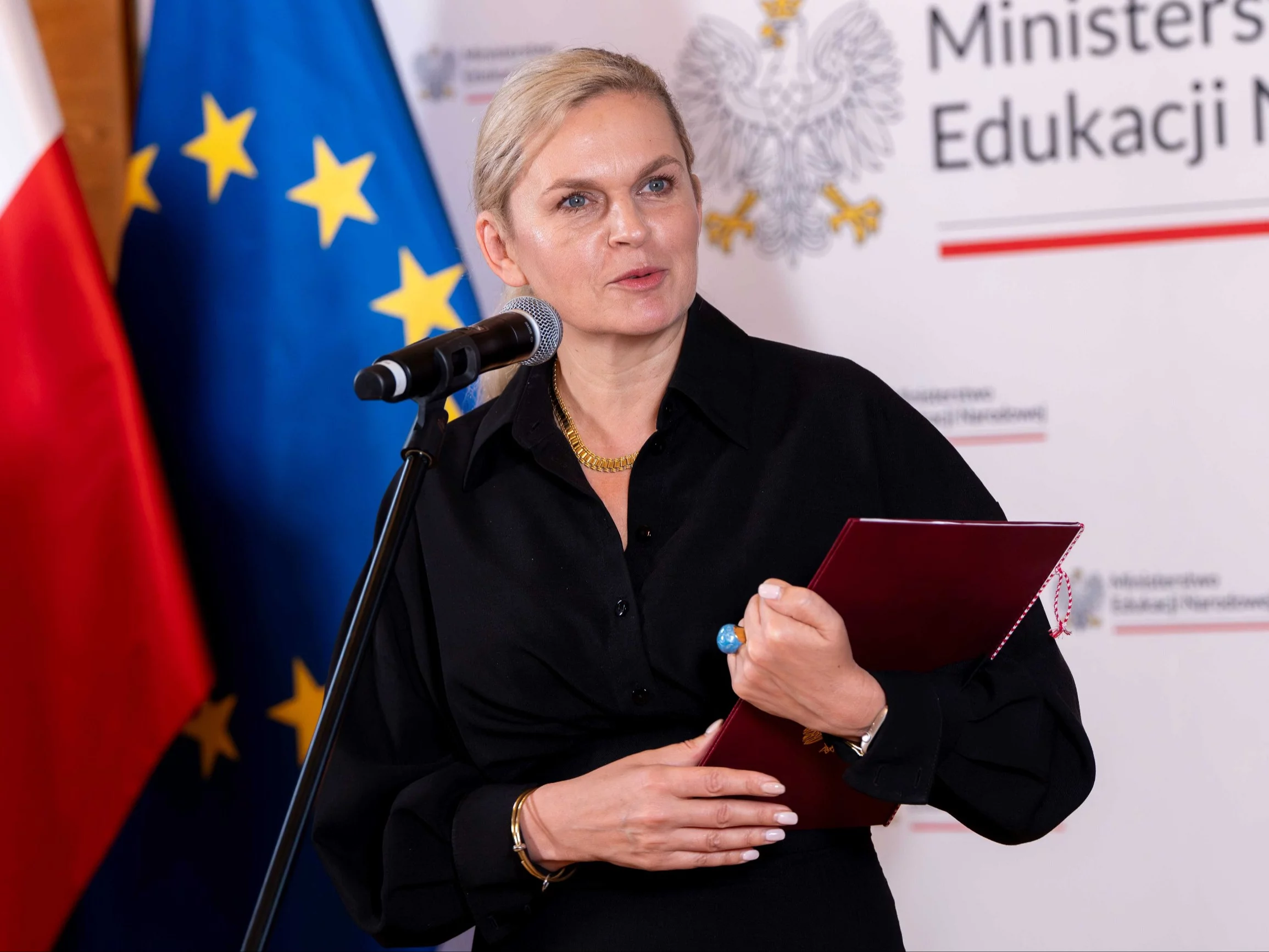 Burza w MEN. Patola i Socjal o „przelewaniu pieniędzy do swoich”