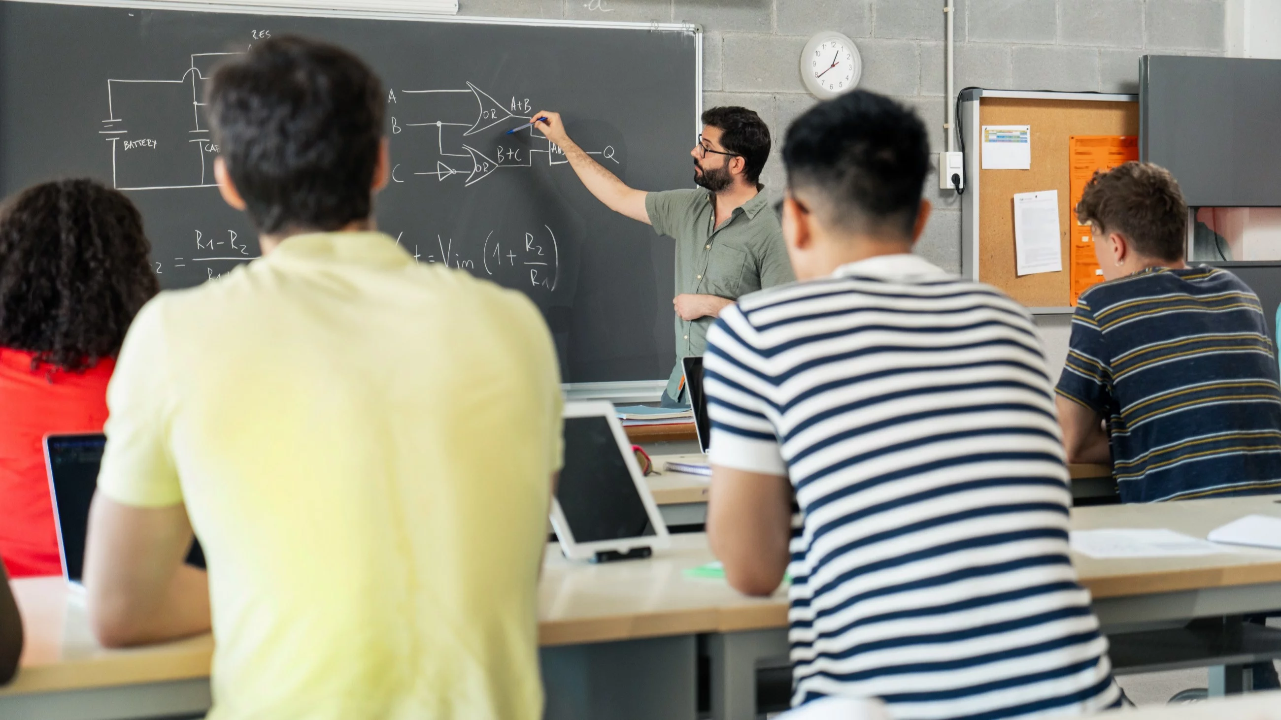 MEN zapowiada rozwiązanie odwiecznego problemu. Nauczyciele mają obawy