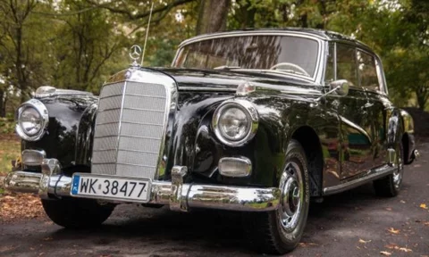 Mercedes-Benz 300d W189 Adenauer