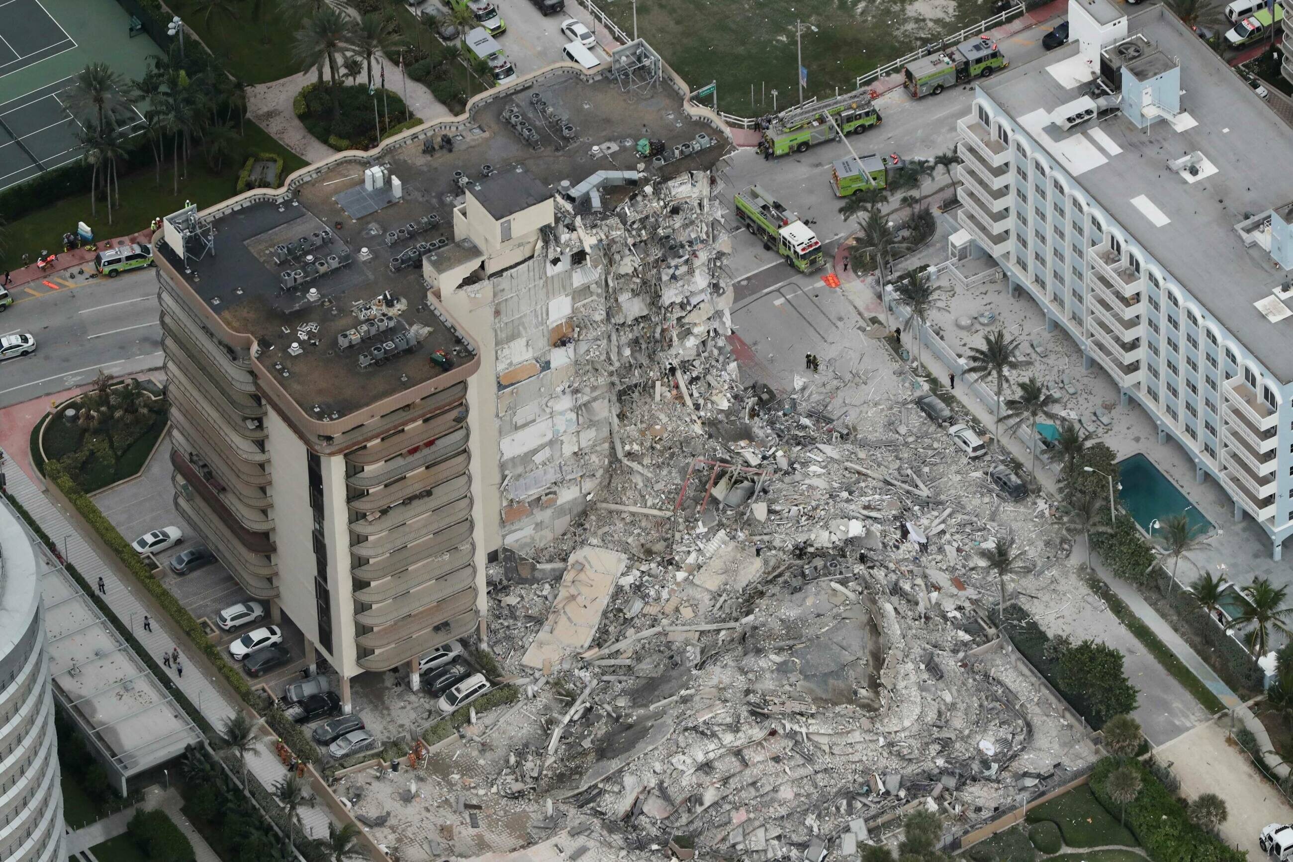 Miami. Część bloku runęła w 12 sekund. Rośnie liczba ofiar, aż 159 osób uważa się za zaginione