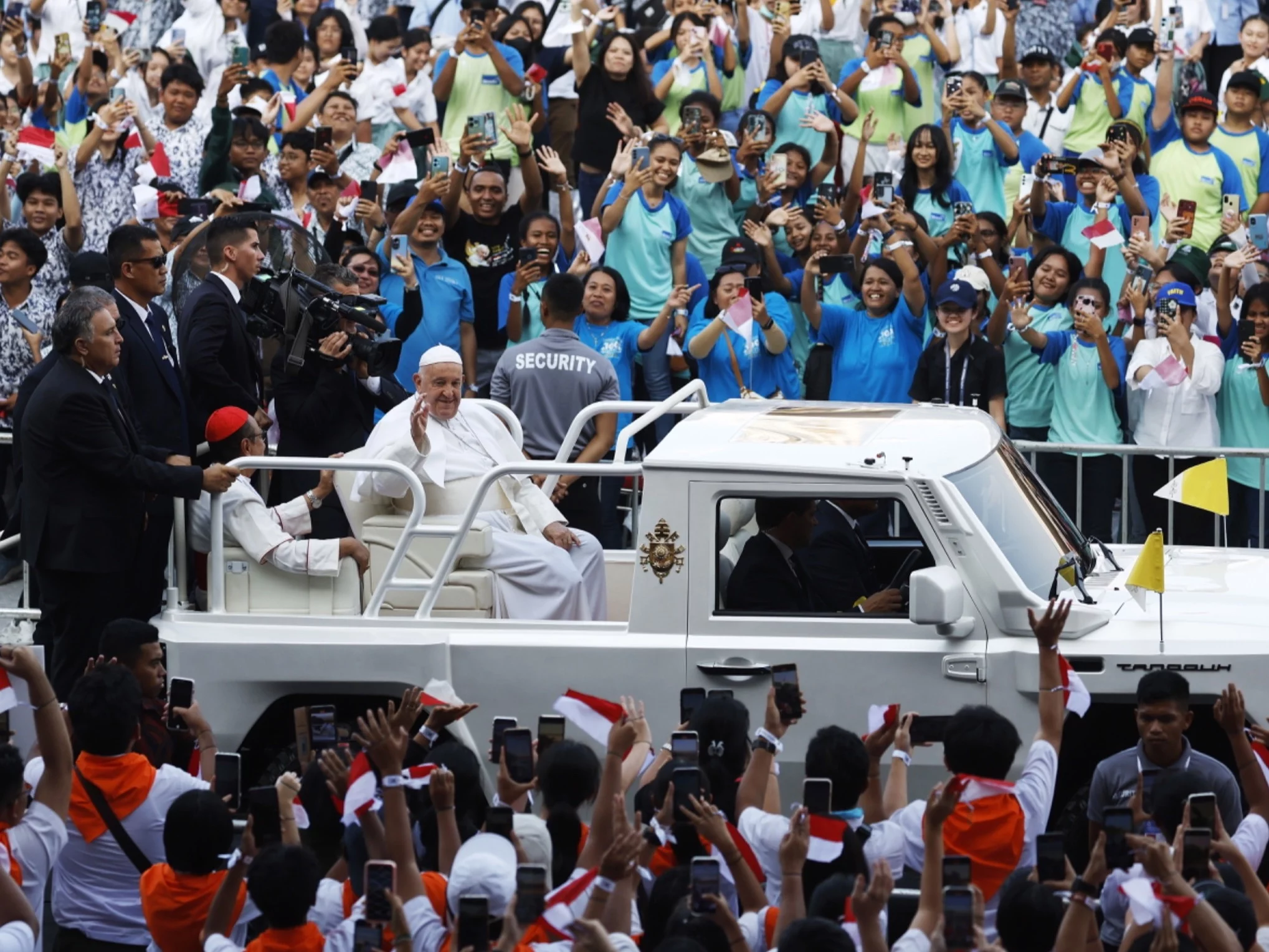 Papież Franciszek podczas pielgrzymki do Indonezji