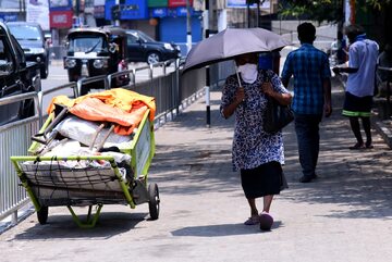 Mieszkańcy Sri Lanki w dobie pandemii, zdjęcie ilustracyjne