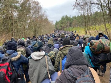 Migranci przy granicy polsko-białoruskiej