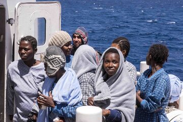 Migranci przybywający do Lampedusy, maj 2019 roku