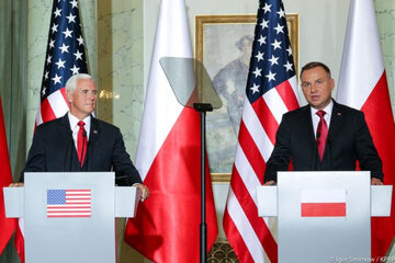 Mike Pence w Warszawie