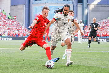 Mikkel Damsgaard i Jason Denayer