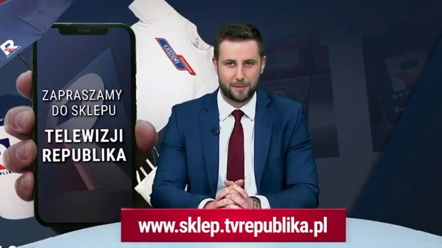 Miłosz Kleczek reklamujący sklep Telewizji Republika