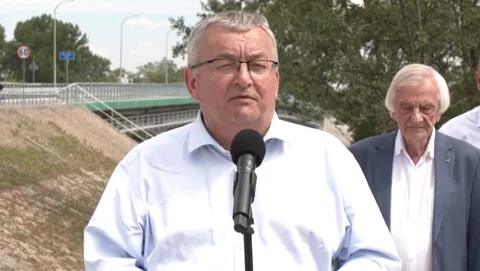 Andrzej Adamczyk na otwarciu mostu w Ostrowie