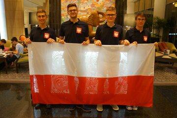 Młodzi Polacy w Bangkoku walczą w 49. Międzynarodowej Olimpiadzie Chemicznej