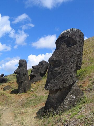 Moai na Rano Raraku, Wyspa Wielkanocna
