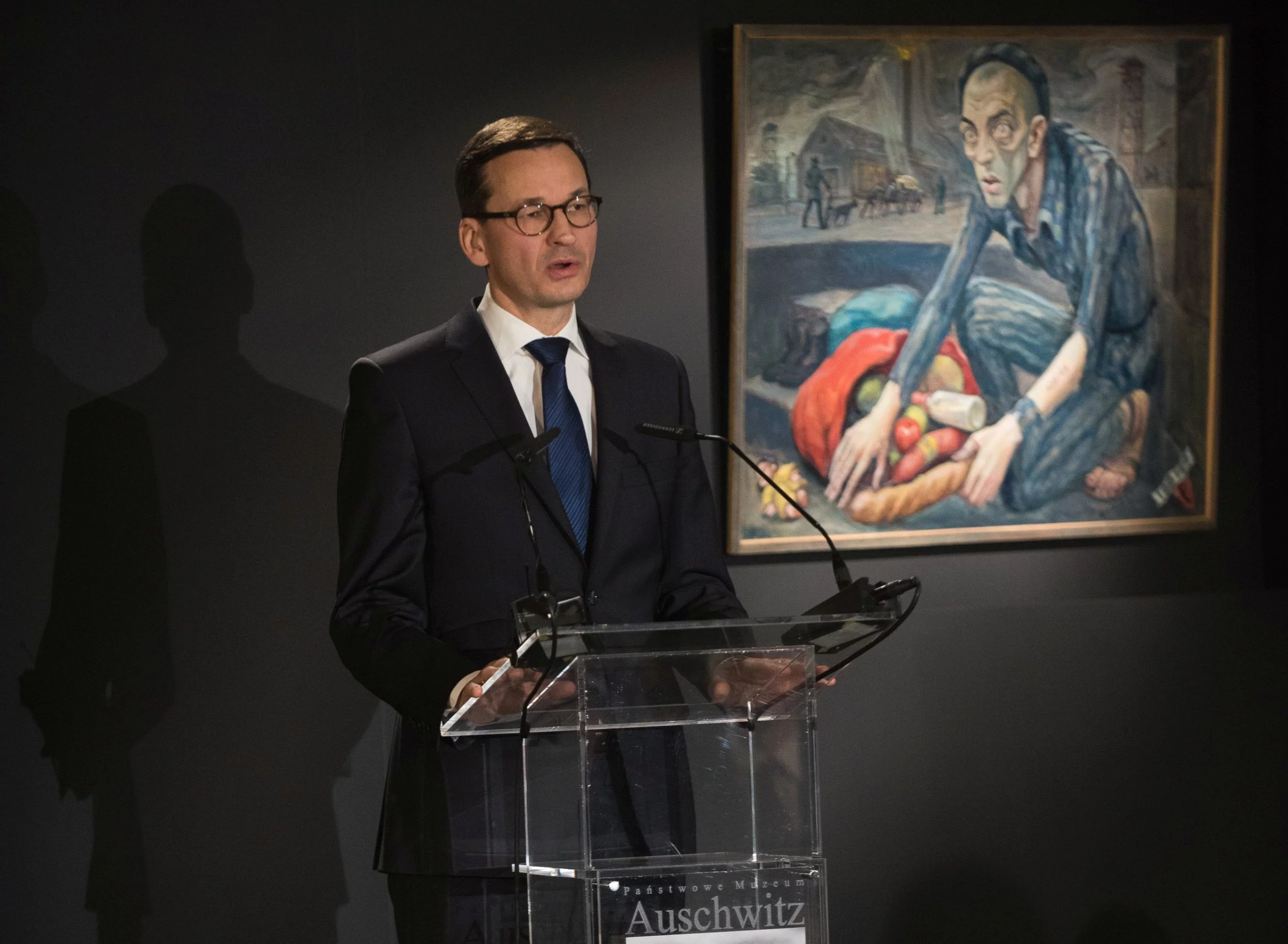 Premier Mateusz Morawiecki w trakcie przemówienia z okazji 73. rocznicy wyzwolenia Auschwitz