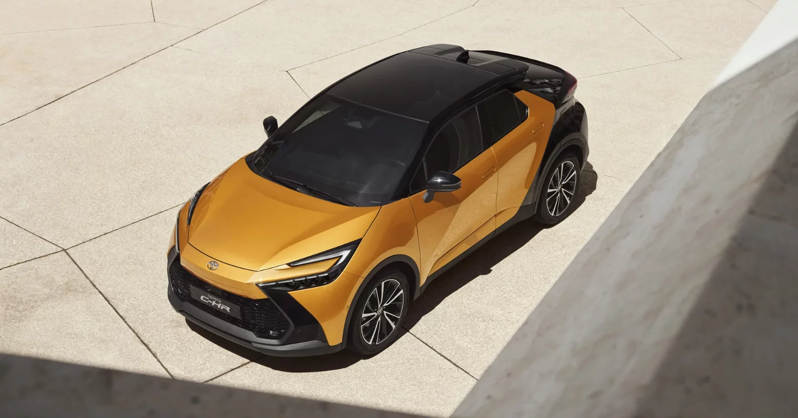 Nowa Toyota CHR3