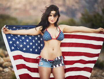 Modelka na tle amerykańskiej flagi