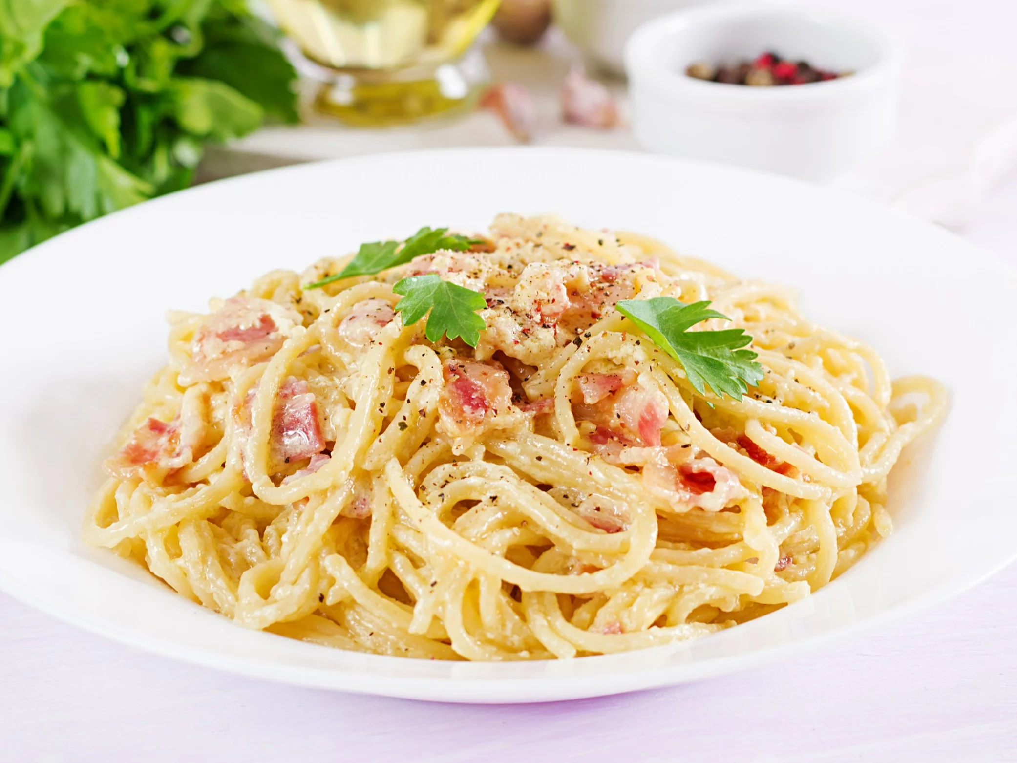 Makaron z sosem carbonara