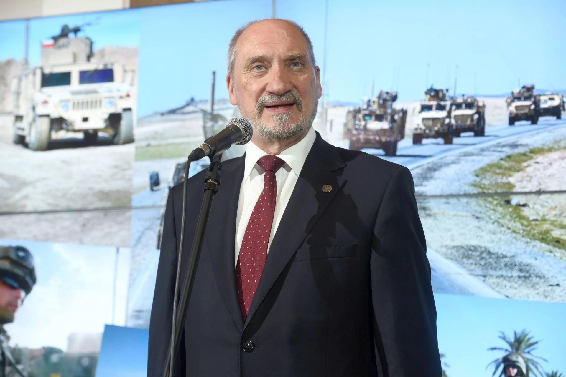 Minister obrony narodowej Antoni Macierewicz