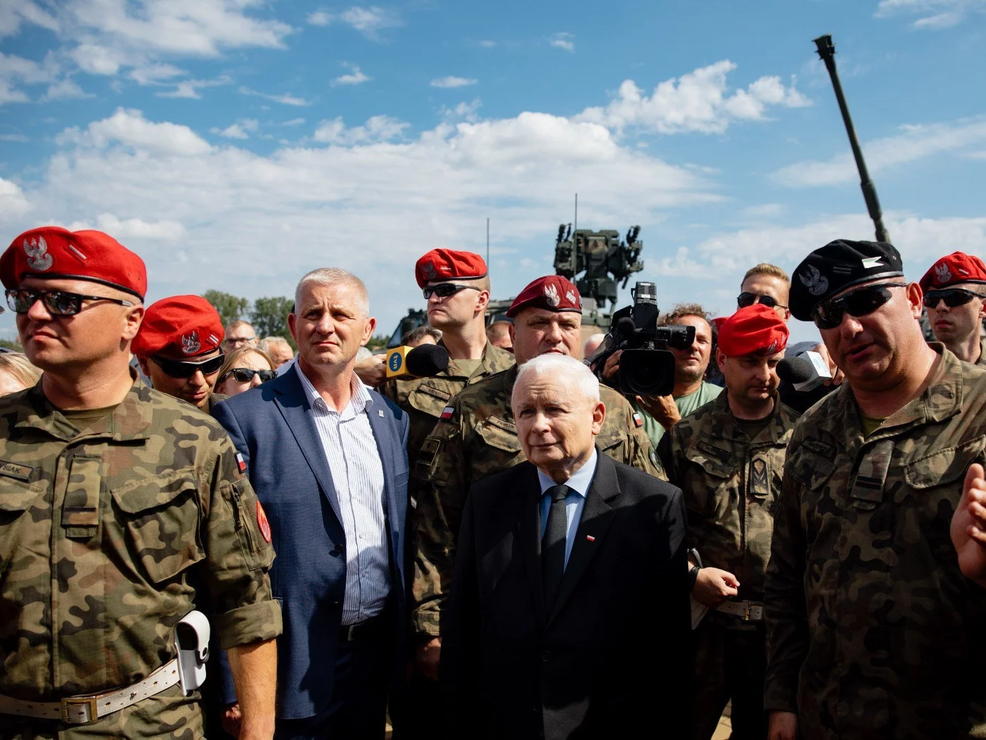 Jarosław Kaczyński na pikniku wojskowym w Uniejowie