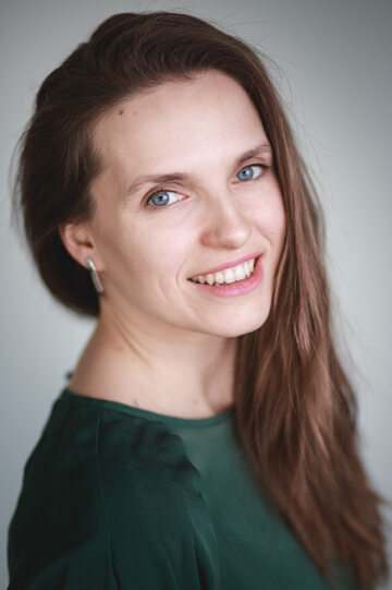 Monika Kazimierczak, specjalistka ds. projektów edukacyjnych w Klastrze Fotoniki i Światłowodów