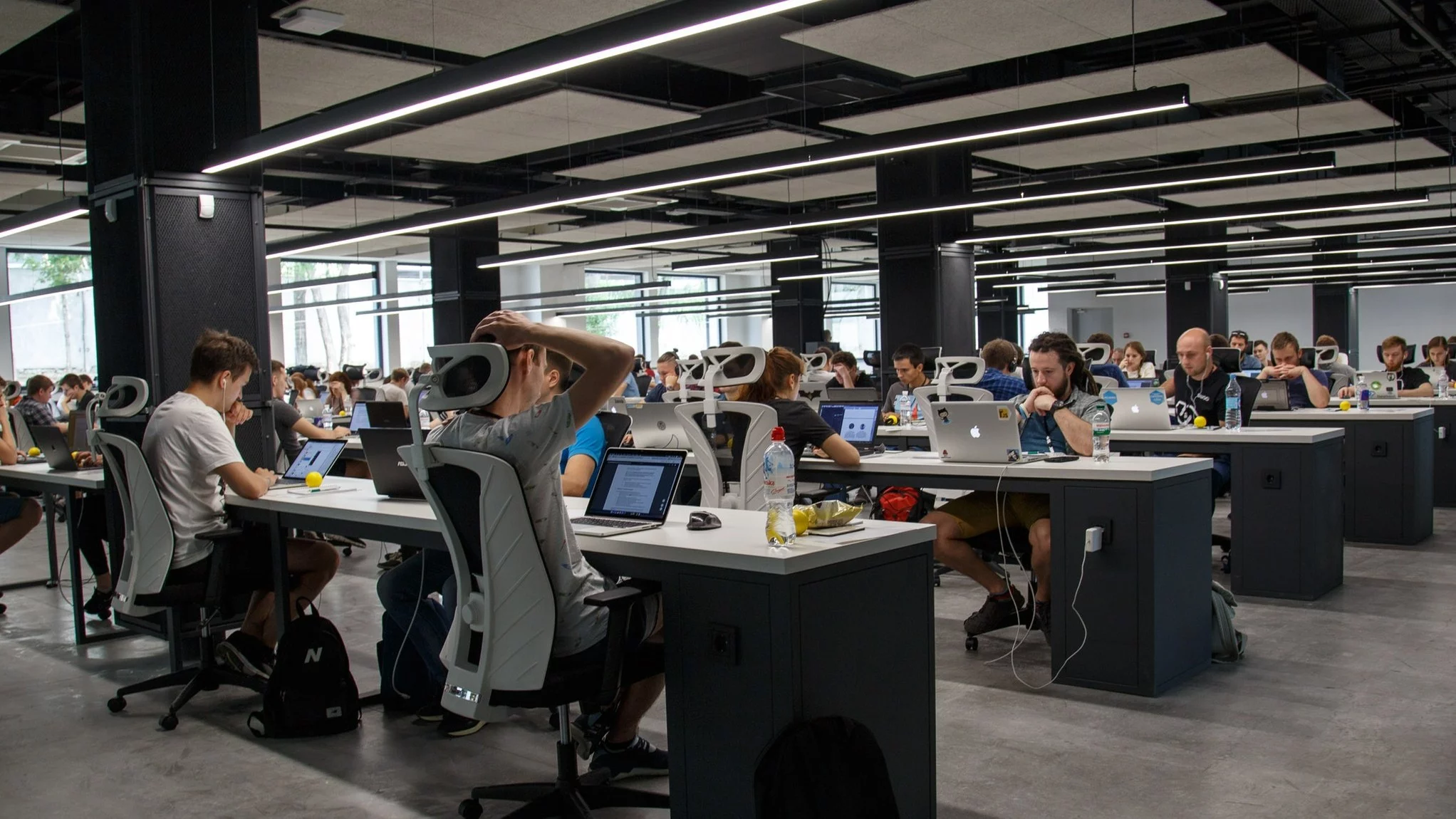 Prawo nie nadąża za technologią monitorowania pracowników? Może cierpieć ich prywatność