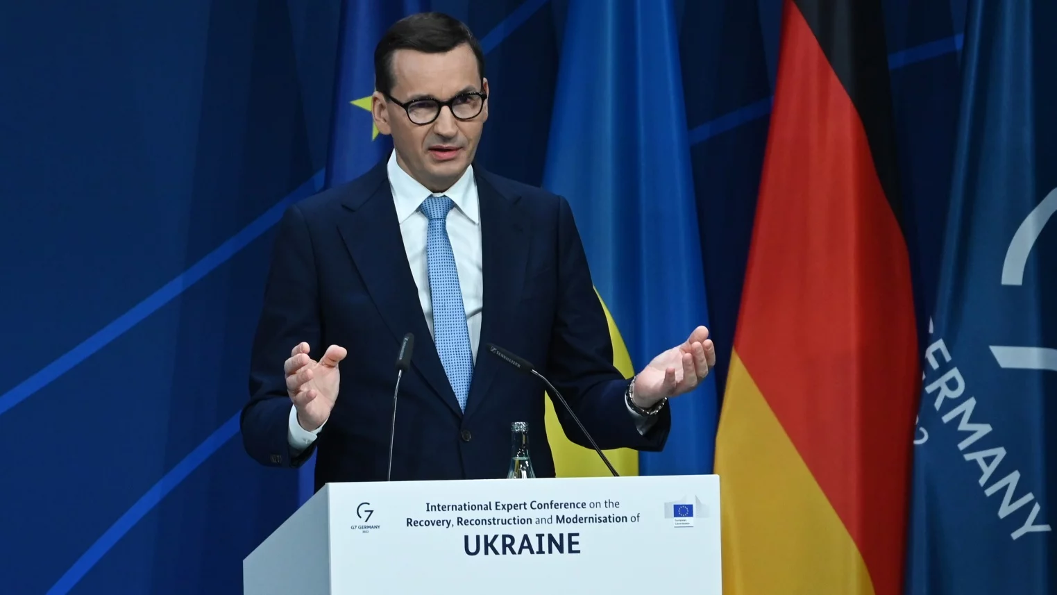 Premier Mateusz Morawiecki w czasie konferencji w Berlinie