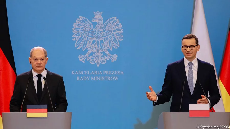 Olaf Scholz i Mateusz Morawiecki
