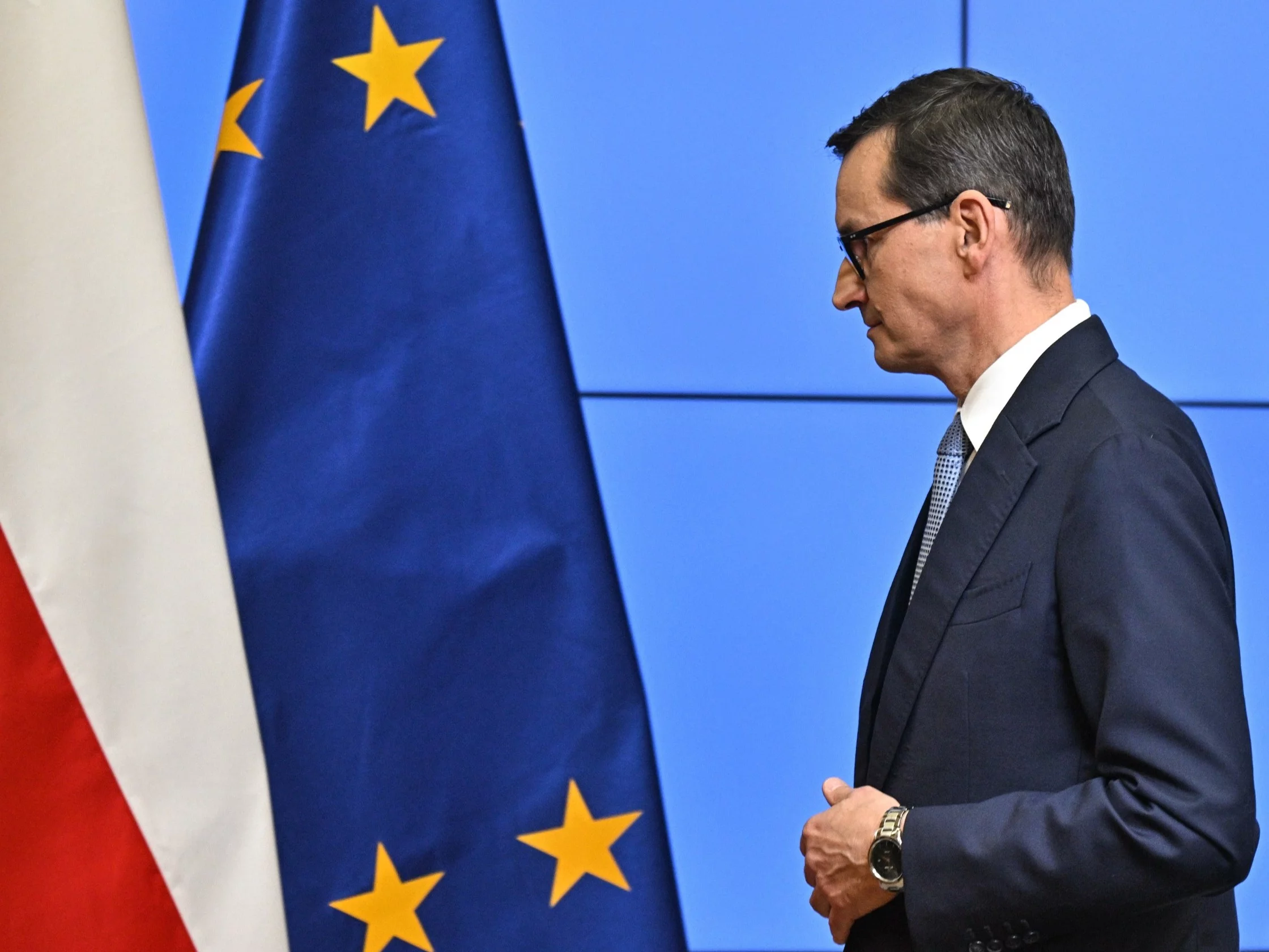 Mateusz Morawiecki na konferencji prasowej w Brukseli