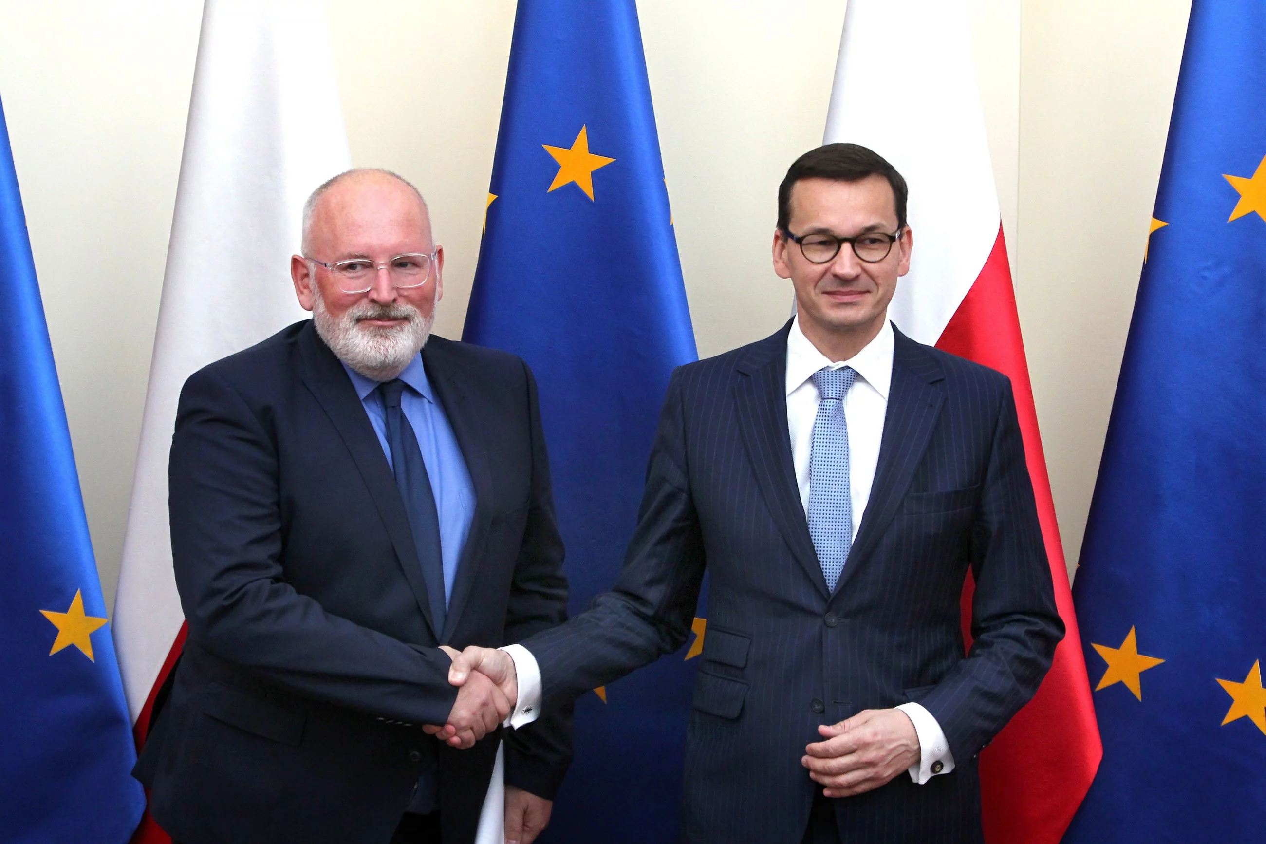 Frans Timmermans i Mateusz Morawiecki