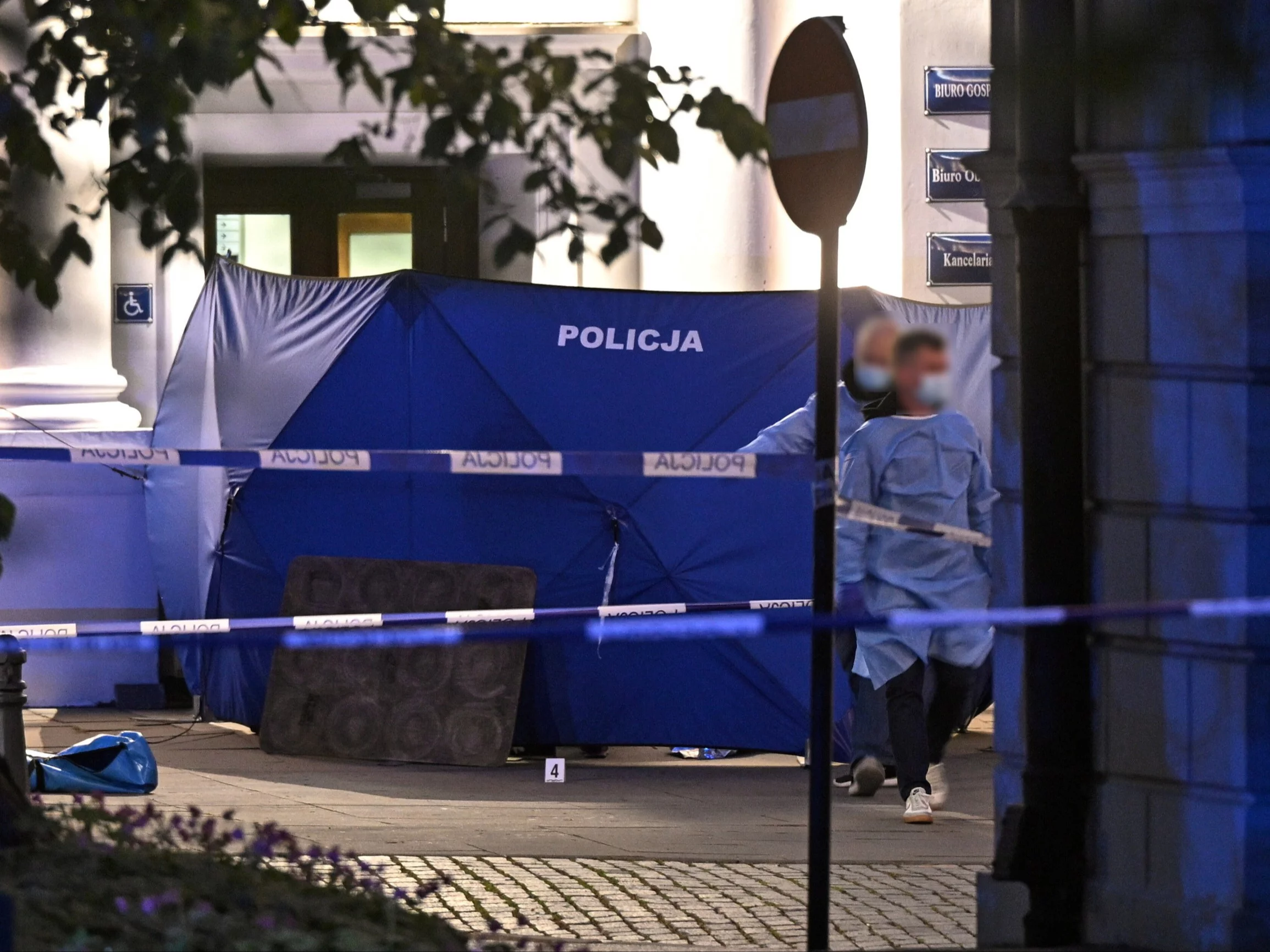 Uniwersytet Warszawski. Atak na terenie Kampusu Głównego UW
