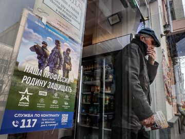 Moskwa. Plakat promujący służbę w rosyjskiej armii