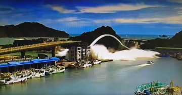 Most w Tajwanie w chwili runięcia