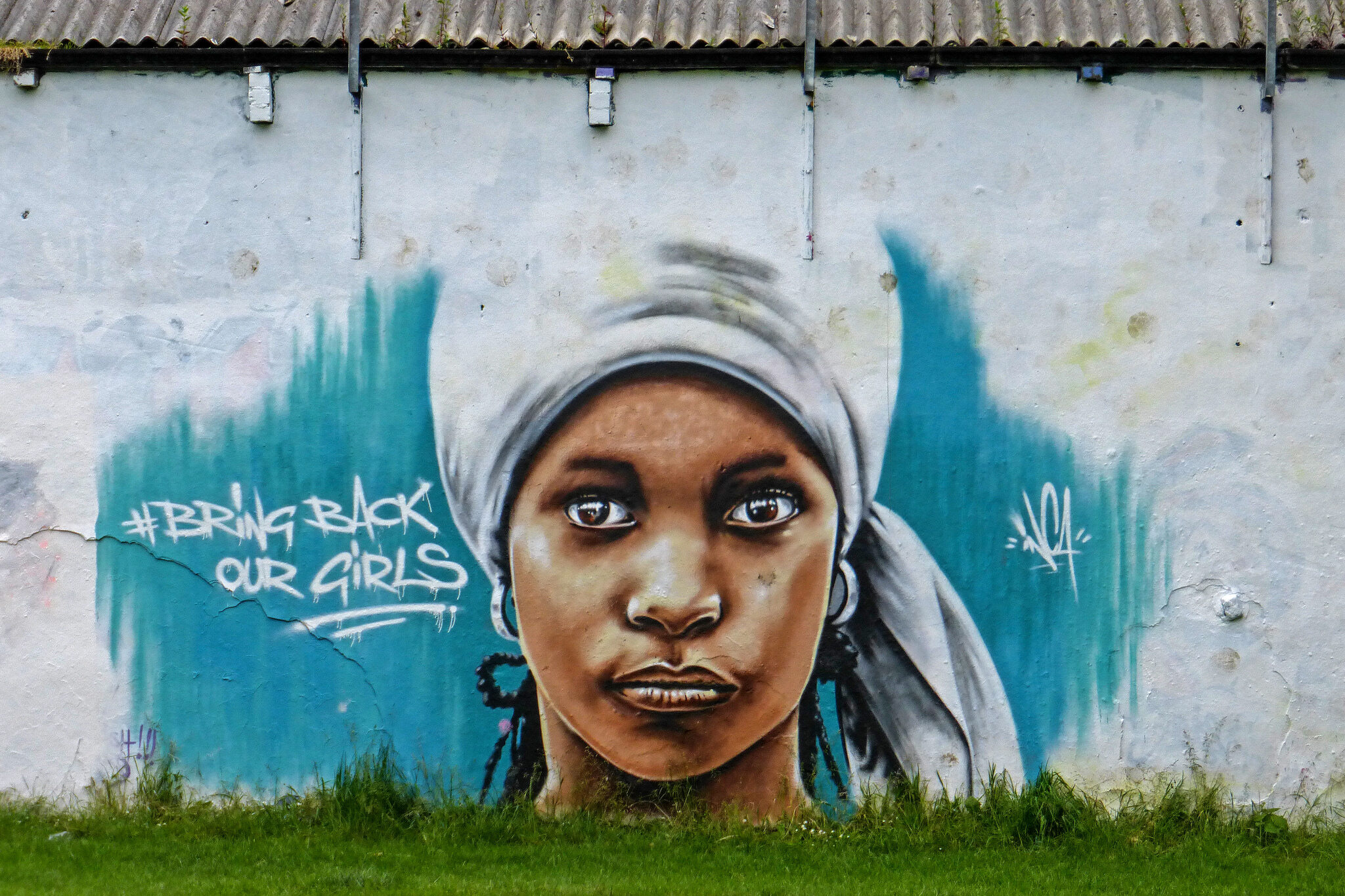 Mural przypominający o porwanych dziewczynach