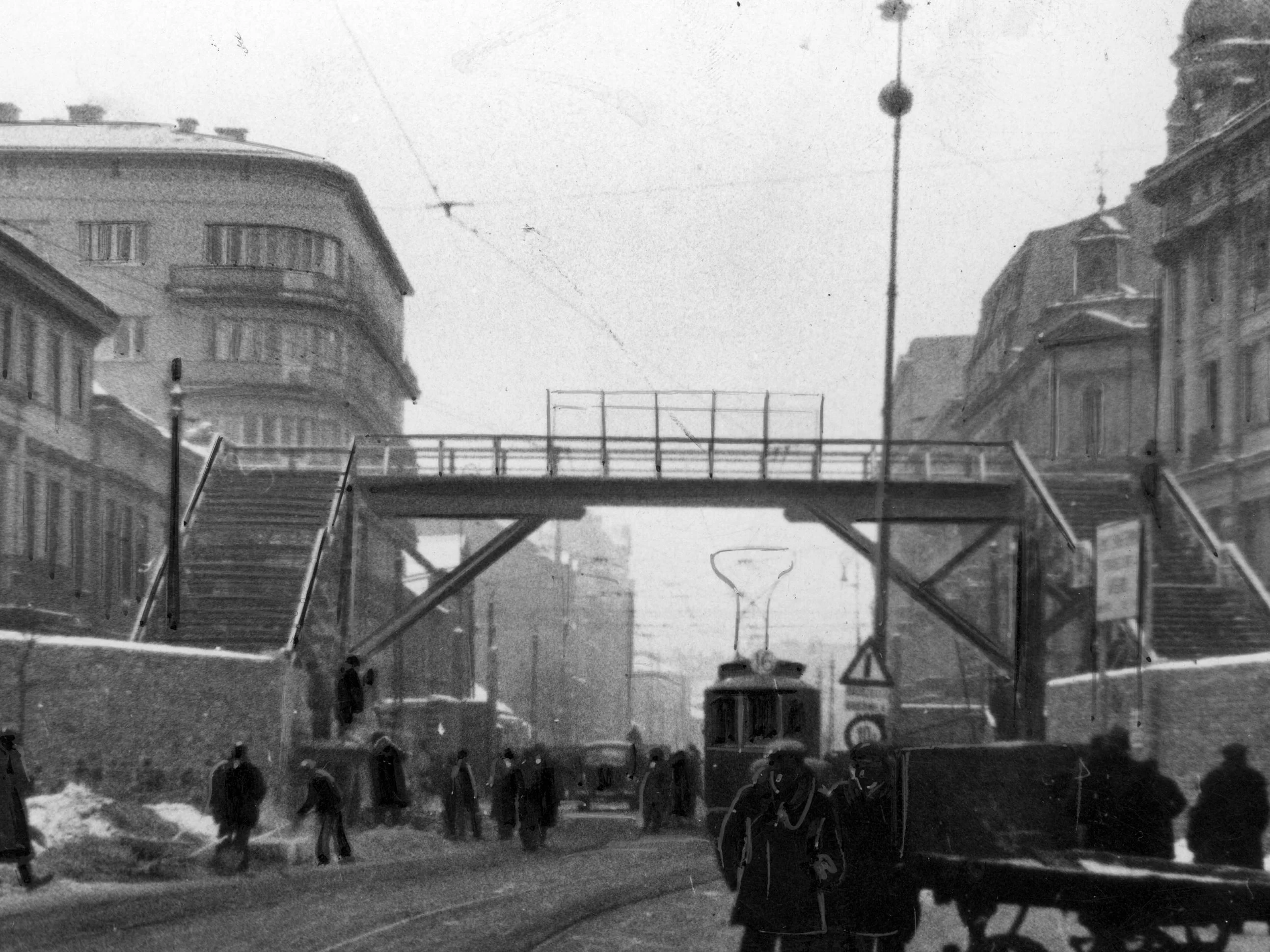 Kładka w getcie warszawkim