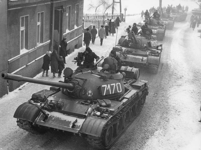Czołgi T-55 podczas stanu wojennego w Zbąszyniu