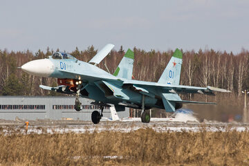 Myśliwiec SU-27