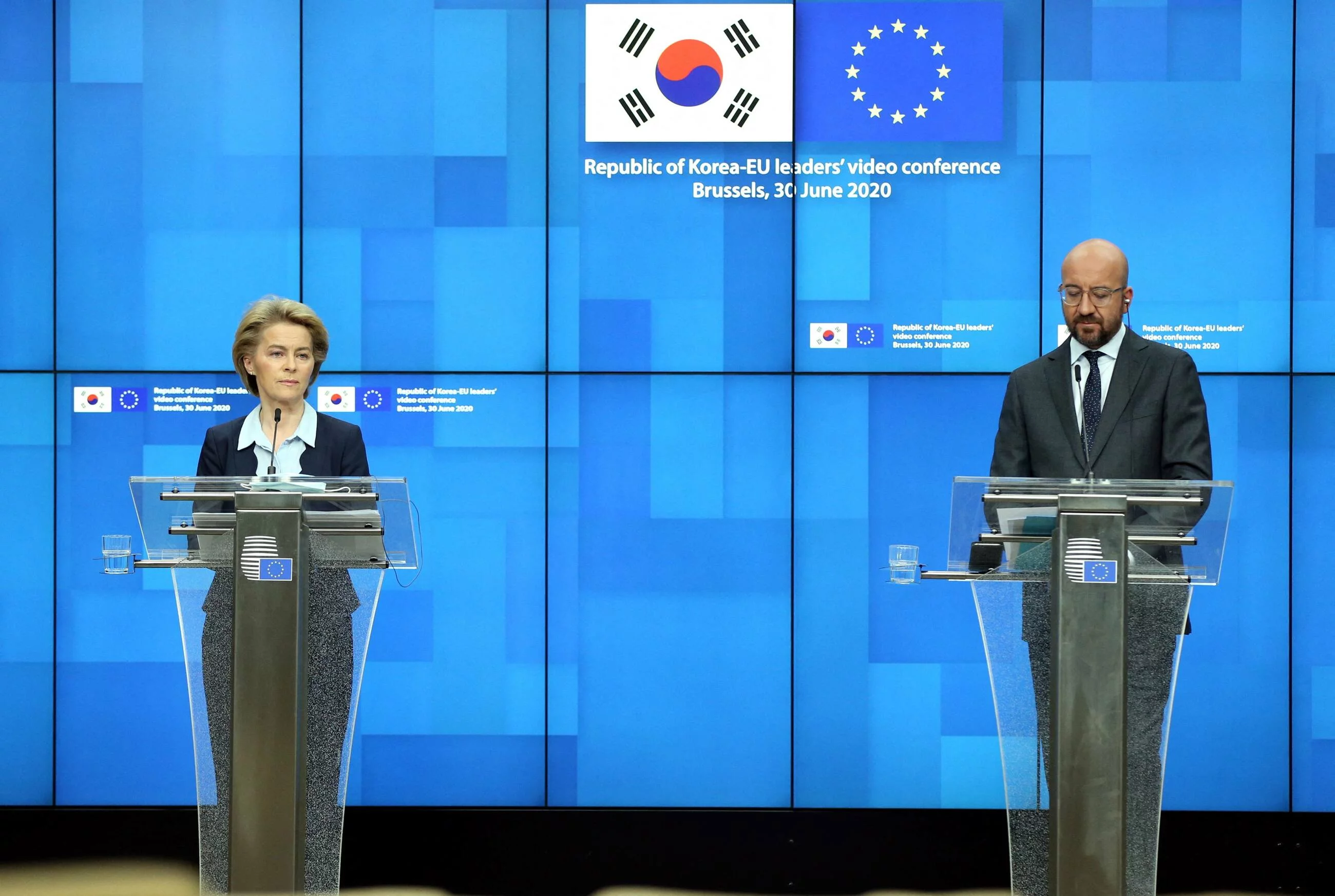 Ursula von der Leyen i Charles Michel