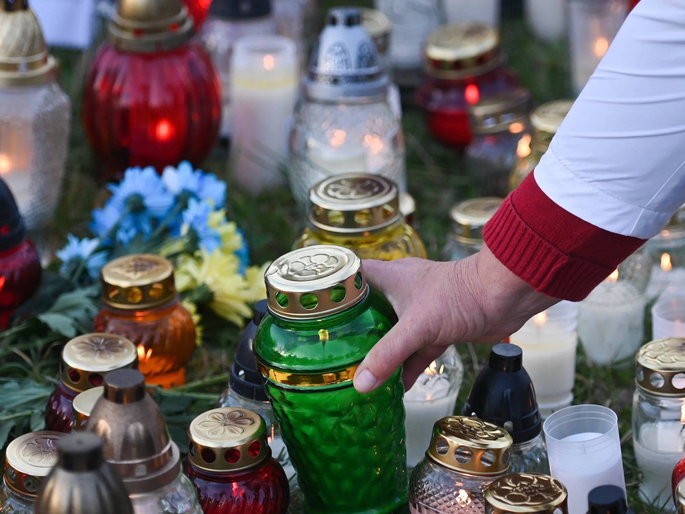 Na Wszystkich Świętych wybierz mądrze. Ten znicz bije rekordy trwałości