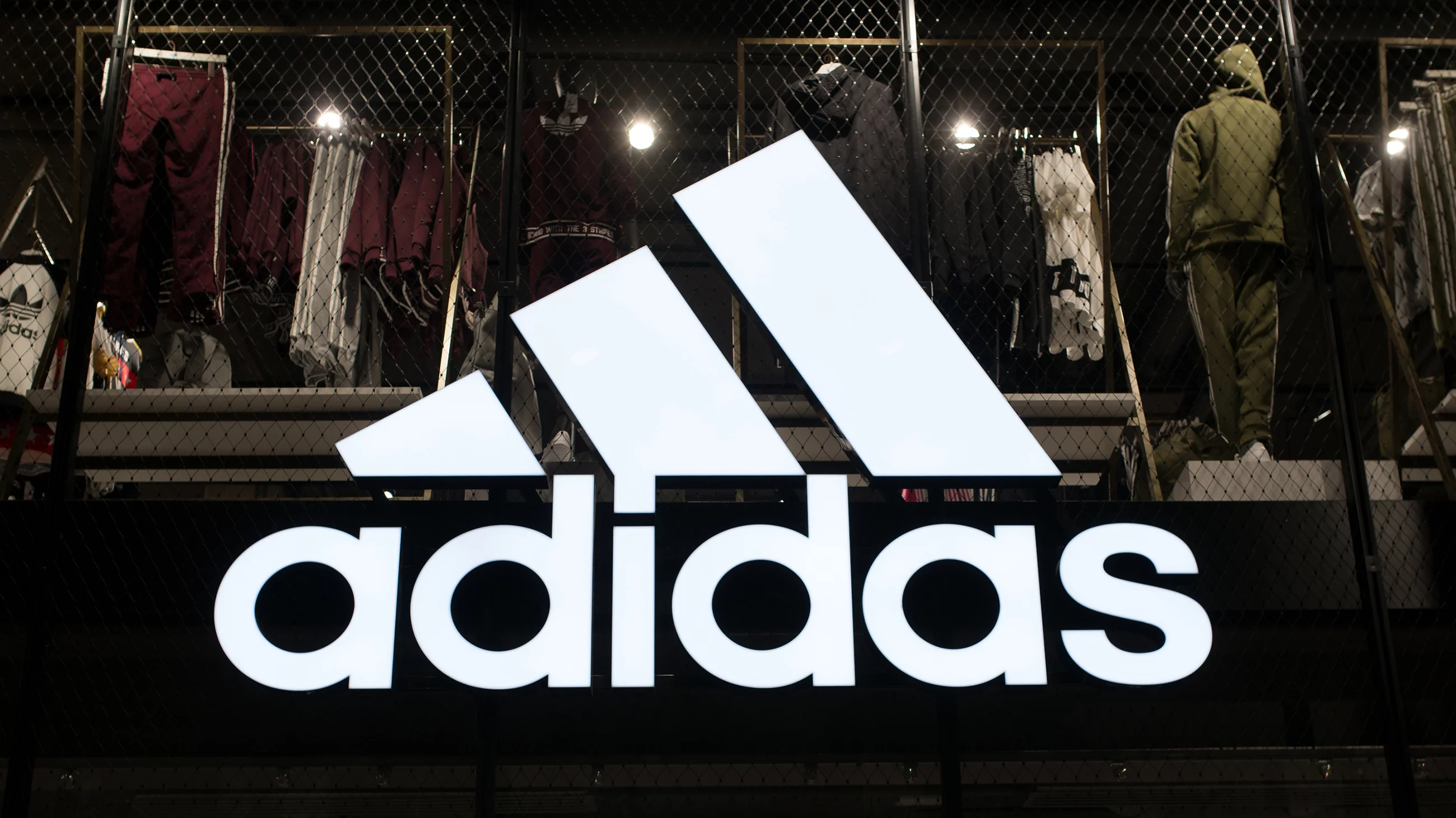 Logo marki Adidas