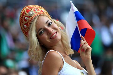 "Najgorętsza rosyjska fanka" mundialu podczas meczu na Łużnikach