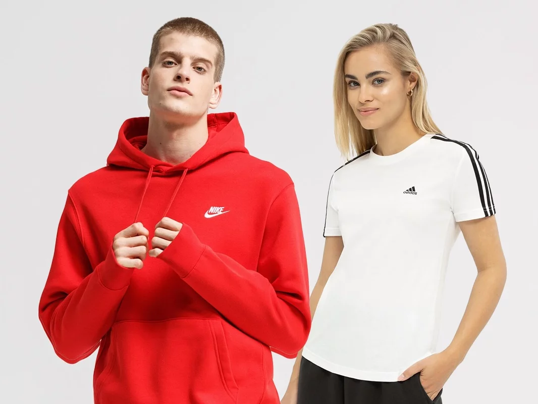 Modele w odzieży sportowej
