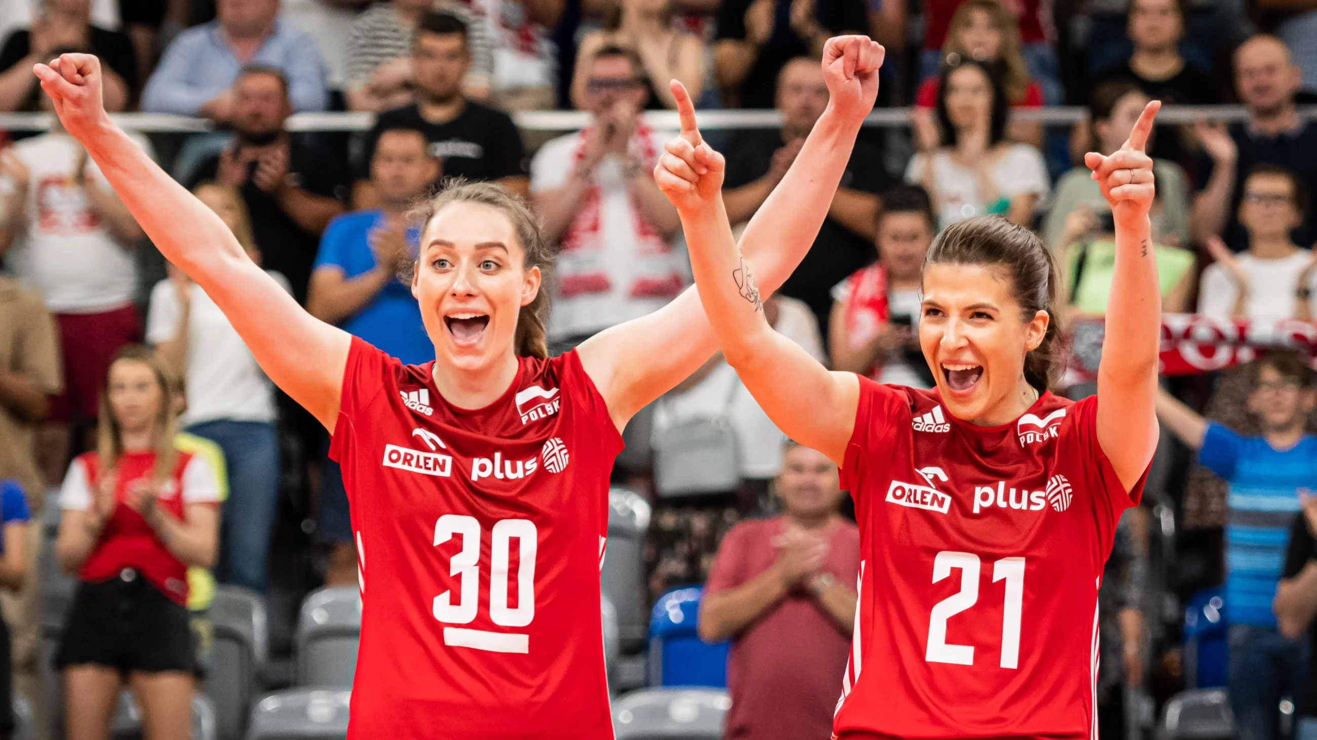 Olivia Różański (L) i Alicja Grabka (P)