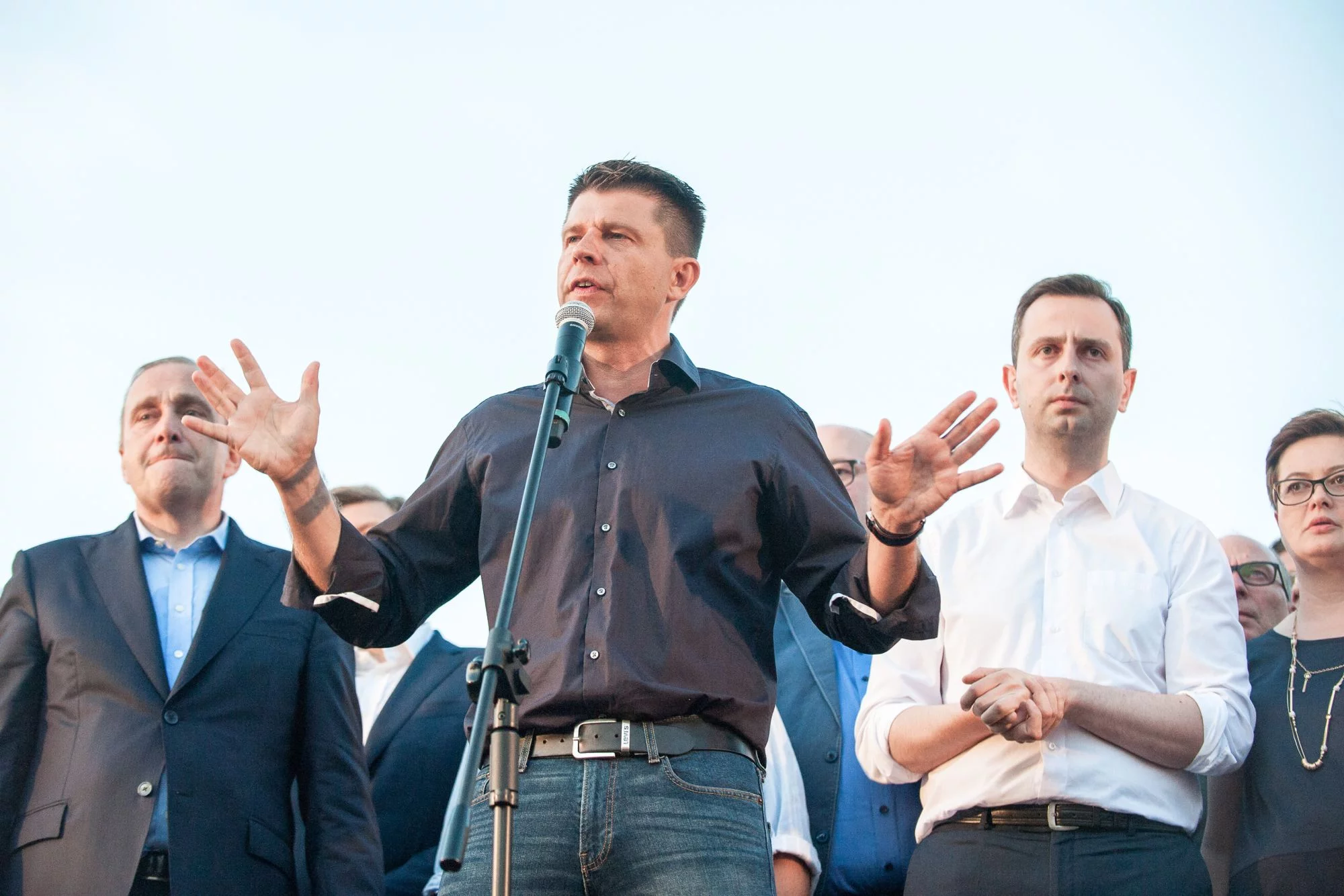 Ryszard Petru podczas protestu w obronie niezależności sądownictwa