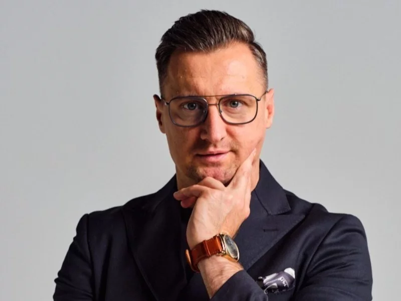 Grzegorz Kumiszcza, architekt wnętrz, współzałożyciel firmy Omnicreatio i S-linefurniture