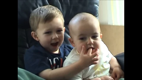 Charlie mnie ugryzł